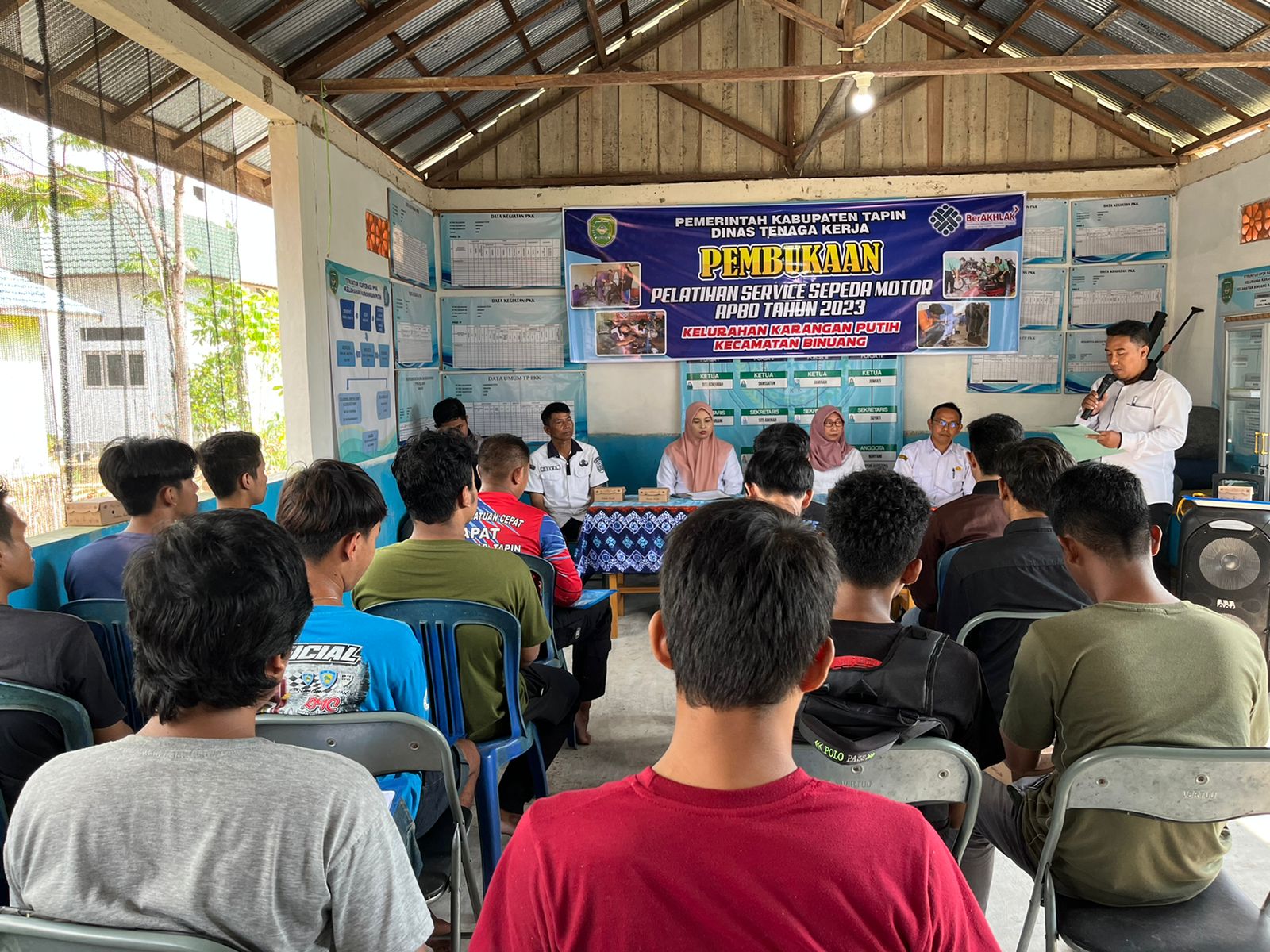 KURSUS MEKANIK UNTUK WARGA KELURAHAN KARANGAN PUTIH