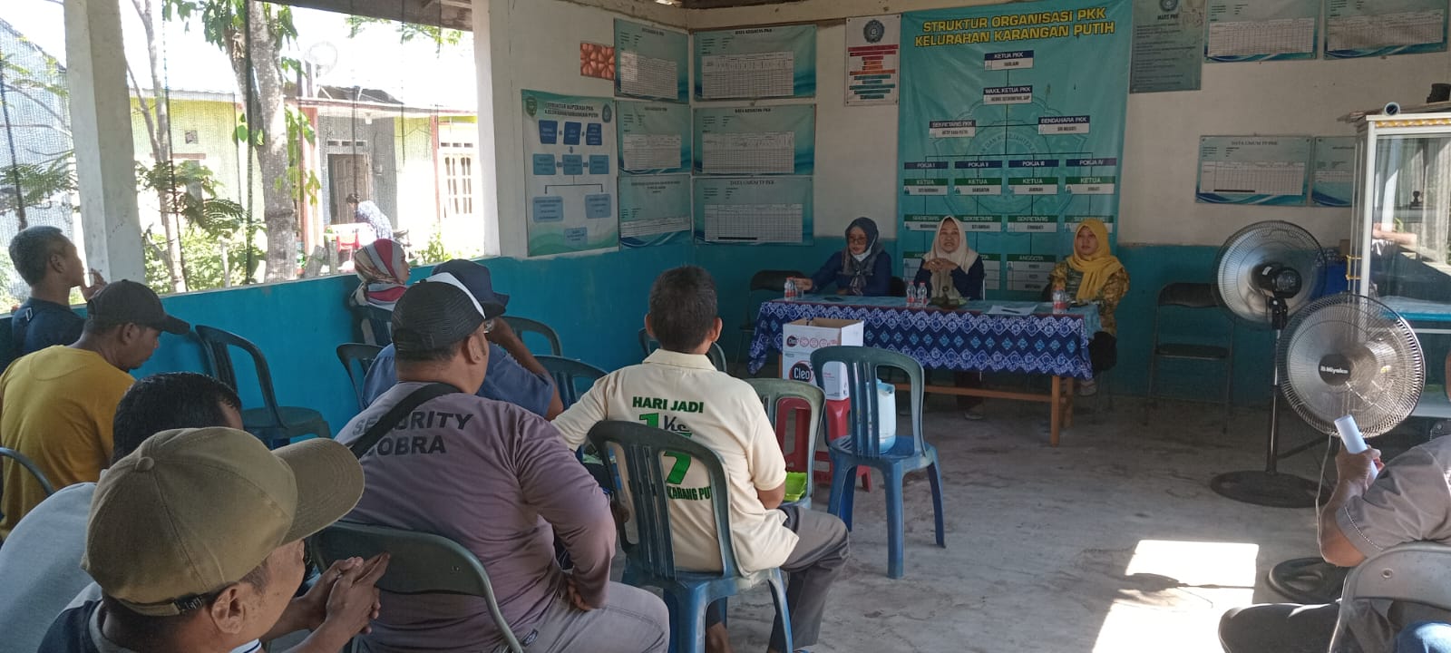 Rapat Bulanan RT dan RW Kelurahan Karangan Putih